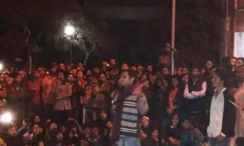 ഭരണകൂട - മാധ്യമ ബാന്ധവത്തിന്റെ സമകാലിക പ്രത്യാഘാതങ്ങള് ഭരണകൂട - മാധ്യമ ബാന്ധവത്തിന്റെ സമകാലിക പ്രത്യാഘാതങ്ങള്