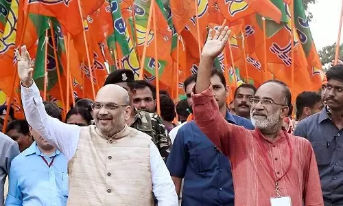 എല്‍.ഡി.എഫ് വന്നാല്‍ സ്വർണക്കടത്തും ഡോളർ കടത്തും, യു.ഡി.എഫ് വന്നാല്‍  സോളാർ അഴിമതിയും: അമിത് ഷാ