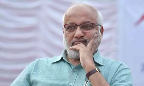 രമേശ് ചെന്നിത്തല ജനങ്ങളുടെ വിവരങ്ങള്‍ ചോർത്തിയെന്ന് എം.എ ബേബി