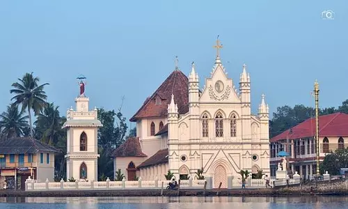 സർക്കാരിനെതിരെ ഇടയലേഖനം വായിച്ചു സർക്കാരിനെതിരെ ഇടയലേഖനം വായിച്ചു