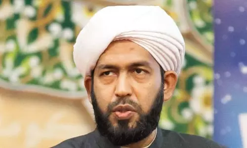 ഗുജറാത്ത് മുസ്‌ലിംകള്‍ ചുട്ടെരിക്കപ്പെട്ടത് നമസ്‌കരിക്കാത്തതിനാല്‍, അതിനു പറ്റിയ ആളെ അല്ലാഹു മുഖ്യമന്ത്രിയായി നിയമിച്ചു: അബ്ദുല്‍ ഹകീം അസ്ഹരി