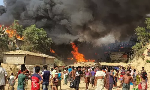 ബംഗ്ലാദേശില്‍ റോഹിങ്ക്യൻ അഭയാർത്ഥി ക്യാമ്പിൽ വൻ തീപിടുത്തം