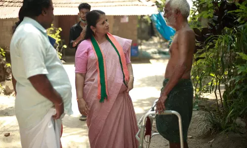 ഗുരുവായൂരില് ബി.ജെ.പി പിന്തുണ ദിലീപ് നായര്ക്ക് ഗുരുവായൂരില് ബി.ജെ.പി പിന്തുണ ദിലീപ് നായര്ക്ക്