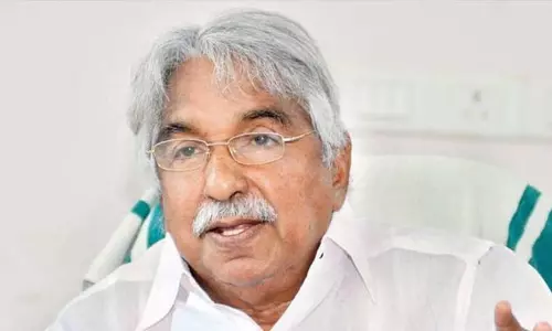 തോന്നും പോലെ കടമെടുത്തു, ഓരോ മലയാളിയും 55,000 രൂപയുടെ കടക്കാരൻ: ഉമ്മൻചാണ്ടി