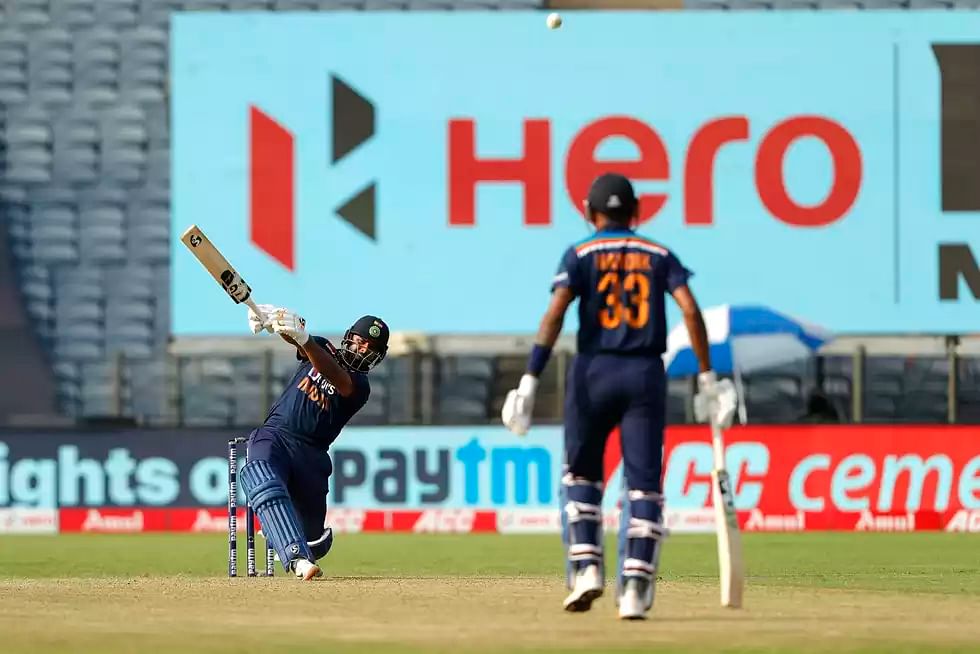 പന്ത് കപ്പിത്താനായി, തകര്‍ച്ചയില്‍ നിന്ന് കരകയറി ഇന്ത്യ; ഇംഗ്ലണ്ടിന്  330 റണ്‍സ് വിജയലക്ഷ്യം