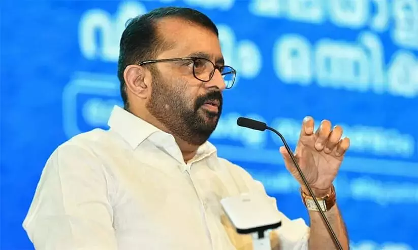 ഡോളര്കടത്ത് കേസ്: പി.ശ്രീരാമകൃഷ്ണന് വീണ്ടും കസ്റ്റംസ് നോട്ടീസ് ഡോളര്കടത്ത് കേസ്: പി.ശ്രീരാമകൃഷ്ണന് വീണ്ടും കസ്റ്റംസ് നോട്ടീസ്