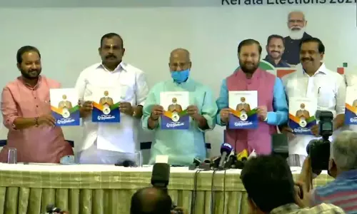 ശബരിമല- ലൗ ജിഹാദ് വിഷയങ്ങളിൽ നിയമനിര്മാണം, ബിപിഎല്ലുകാർക്ക് 6 സൗജന്യ സിലിണ്ടർ: എന്.ഡി.എ പ്രകടനപത്രിക ശബരിമല- ലൗ ജിഹാദ് വിഷയങ്ങളിൽ നിയമനിര്മാണം, ബിപിഎല്ലുകാർക്ക് 6 സൗജന്യ സിലിണ്ടർ: എന്.ഡി.എ പ്രകടനപത്രിക