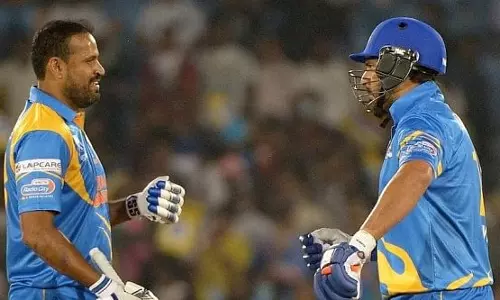 പ്രതാപകാലം ഓര്‍മിപ്പിച്ച് യുവരാജ് സിങും യൂസുഫ് പത്താനും;  ഇന്ത്യ ലെജന്‍ഡ്സിന് മികച്ച സ്കോര്‍