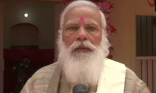 ബംഗ്ലാദേശിൽ പോയി ബംഗാളിലെ വോട്ട് പെട്ടിയിലാക്കുന്ന മോദി; ഇത് അപൂർവ്വ കാഴ്ച ബംഗ്ലാദേശിൽ പോയി ബംഗാളിലെ വോട്ട് പെട്ടിയിലാക്കുന്ന മോദി; ഇത് അപൂർവ്വ കാഴ്ച