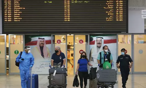 കുവൈത്തിൽ നീണ്ട ഇടവേളക്കു ശേഷം പ്രവേശന വിസ അനുവദിച്ചു തുടങ്ങി