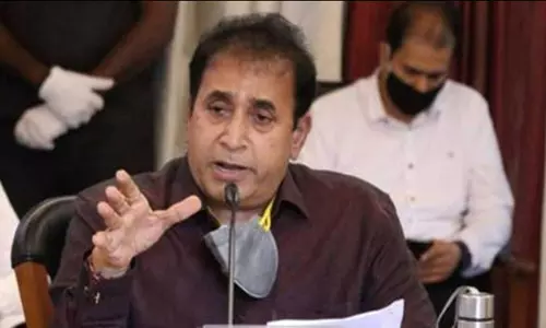 മഹാരാഷ്ട്ര ആഭ്യന്തര വകുപ്പ് മന്ത്രി അനിൽ ദേശ്മുഖ് രാജിവച്ചു