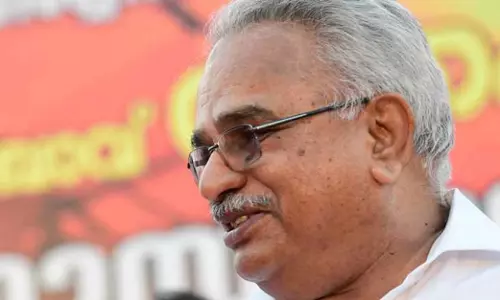 സു​കു​മാ​ര​ൻ നാ​യ​ർ​ക്ക് രാ​ഷ്ട്രീ​യ​മു​ണ്ടെ​ന്ന് വ്യ​ക്ത​മാ​യതായി കാ​നം രാജേന്ദ്രന്‍