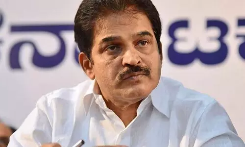 ഗത്യന്തരമില്ലാതെയാണ് മുഖ്യമന്ത്രി അയ്യപ്പനെ കൂട്ട് പിടിക്കുന്നതെന്ന് കെ.സി വേണുഗോപാല് ഗത്യന്തരമില്ലാതെയാണ് മുഖ്യമന്ത്രി അയ്യപ്പനെ കൂട്ട് പിടിക്കുന്നതെന്ന് കെ.സി വേണുഗോപാല്