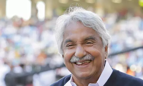 ജനങ്ങളെ ഭയന്നാണ് മുഖ്യമന്ത്രി ശബരിമല വിഷയത്തില്‍ യു ടേണ്‍ എടുത്തതെന്ന് ഉമ്മന്‍ചാണ്ടി