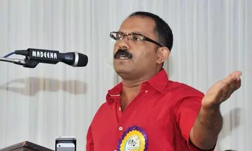 ദാവൂദ് ഇബ്രാഹിമിന്റെ ഡി കമ്പനി പോലെ കേരളത്തിൽ വെട്ടാനും കൊല്ലാനും പിണറായി വിജയന്റെ പി കമ്പനി: കെ.എം ഷാജി ദാവൂദ് ഇബ്രാഹിമിന്റെ ഡി കമ്പനി പോലെ കേരളത്തിൽ വെട്ടാനും കൊല്ലാനും പിണറായി വിജയന്റെ പി കമ്പനി: കെ.എം ഷാജി