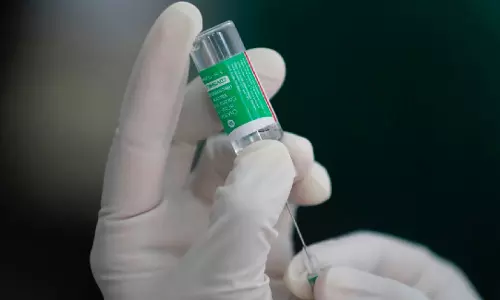 വാക്സിന്‍ വിതരണം വൈകുന്നു; സെറം ഇന്‍സ്റ്റിറ്റ്യൂട്ടിന് നോട്ടീസയച്ച് ആസ്ട്രസെനക