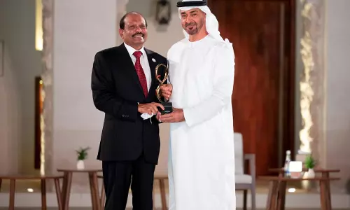 എം എ യൂസഫലിക്ക് അബൂദബി ഉന്നത സിവിലിയൻ പുരസ്കാരം