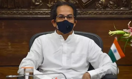 25 വയസ്സിനു മുകളിലുള്ളവര്‍ക്ക് വാക്സിന്‍ അനുവദിക്കണം; പ്രധാനമന്ത്രിക്ക് കത്തയച്ച് മഹാരാഷ്ട്ര മുഖ്യമന്ത്രി