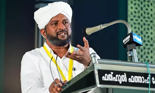 തുടർഭരണത്തേക്കാള് പ്രാധാന്യം മതേതരത്വത്തിന്റ നിലനില്പിന് യു.ഡി.എഫിന് പിന്തുണയുമായി സമസ്ത നേതാവ് തുടർഭരണത്തേക്കാള് പ്രാധാന്യം മതേതരത്വത്തിന്റ നിലനില്പിന് യു.ഡി.എഫിന് പിന്തുണയുമായി സമസ്ത നേതാവ്