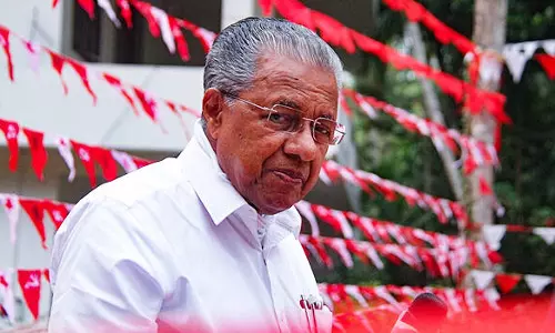 അയ്യപ്പനും എല്ലാ ദൈവഗണങ്ങളും ഈ സര്ക്കാരിനൊപ്പമാണ്: പിണറായി വിജയന് അയ്യപ്പനും എല്ലാ ദൈവഗണങ്ങളും ഈ സര്ക്കാരിനൊപ്പമാണ്: പിണറായി വിജയന്