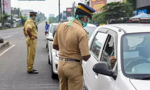 ഇന്ന് മുതല്‍ കര്‍ശന കോവിഡ് നിയന്ത്രണങ്ങൾ; പൊലീസ് പരിശോധന ശക്തമാക്കും