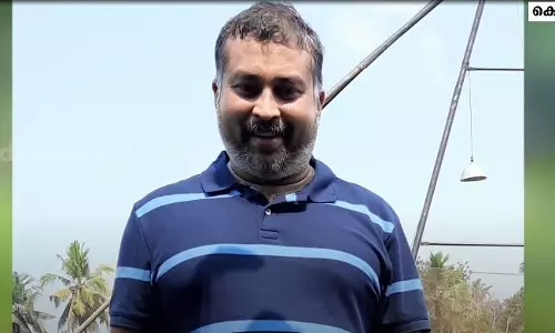 കളമശ്ശേരിയിലെ പെണ്കുട്ടിയുടെ ദുരൂഹ മരണം: അച്ഛനെ ഇതുവരെ കണ്ടെത്താനായില്ല കളമശ്ശേരിയിലെ പെണ്കുട്ടിയുടെ ദുരൂഹ മരണം: അച്ഛനെ ഇതുവരെ കണ്ടെത്താനായില്ല