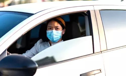 ഒറ്റക്ക് ഡ്രൈവ് ചെയ്യുമ്പോഴും മാസ്‌ക് ധരിക്കണം; കാരണം വിശദീകരിച്ച് കോടതി