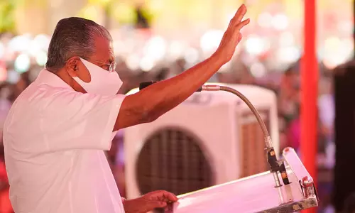 ക്യാപ്റ്റനാണോ? ആളുകൾ അങ്ങനെ പലതും വിളിക്കുമെന്ന് മുഖ്യമന്ത്രി