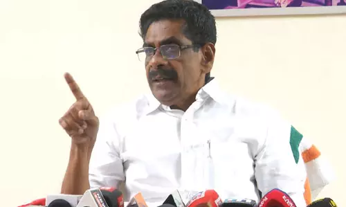 എല്ലാ ജയരാജന്മാരും വിജയനെതിരാണ്, താനും മരുമോനും മതിയെന്നാണ് പിണറായി കരുതുന്നത്: മുല്ലപ്പള്ളി