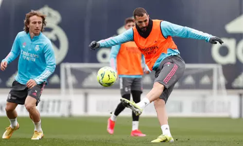 ജയിച്ചില്ലെങ്കിൽ കിരീടം കൈവിടും; ഇരുടീമിനും നിർണായകമായ എൽ ക്ലാസിക്കോ ഇന്ന്