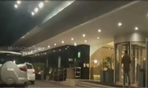 കൊച്ചിയിലെ ആഡംബര ഹോട്ടലുകളിൽ റെയ്ഡ്; നാല് പേര്‍ അറസ്റ്റില്‍