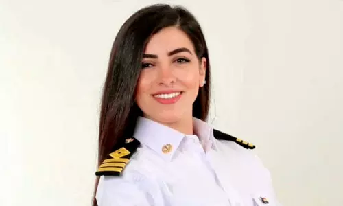 സൂയസ് കനാൽ പ്രതിസന്ധി; പുലിവാലു പിടിച്ചത് ക്യാപ്റ്റൻ മർവ! സൂയസ് കനാൽ പ്രതിസന്ധി; പുലിവാലു പിടിച്ചത് ക്യാപ്റ്റൻ മർവ!