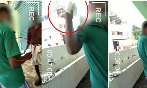 മദ്യം ഒഴുക്കി ജനവിധി അട്ടിമറിക്കുന്നു: ചവറയിലെ എല്ഡിഎഫ് സ്ഥാനാര്ഥിക്കെതിരെ ഷിബു ബേബി ജോണ് പരാതി നല്കി മദ്യം ഒഴുക്കി ജനവിധി അട്ടിമറിക്കുന്നു: ചവറയിലെ എല്ഡിഎഫ് സ്ഥാനാര്ഥിക്കെതിരെ ഷിബു ബേബി ജോണ് പരാതി നല്കി