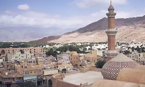 ഒമാനിലേക്ക് സന്ദർശക വിസയിലുള്ളവർക്ക് പ്രവേശന വിലക്ക്