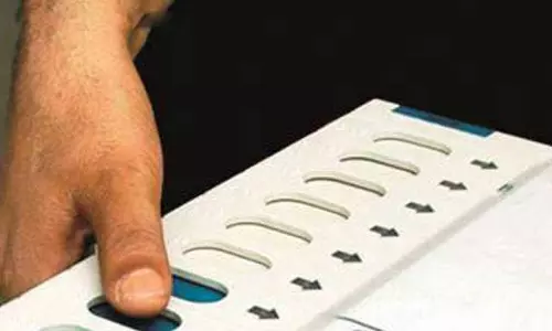 കള്ളവോട്ട്: കണ്ണൂരില്‍ ഒരാളും ഇടുക്കിയില്‍ തമിഴ്‍നാട്ടില്‍ നിന്നെത്തിയ 14 അംഗ സംഘവും കസ്റ്റഡിയില്‍