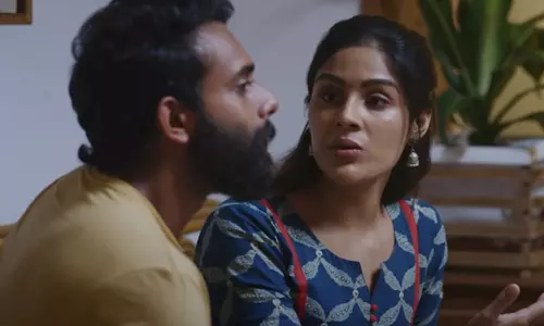 മോദിയുടെ ലോക്ക് ഡൗൺ പ്രഖ്യാപനം, വേഗം ഇറങ്ങാൻ നോക്കെന്ന് സംയുക്ത മേനോൻ; ഉദ്വേഗം നിറച്ച് വുൾഫ് ട്രയിലർ മോദിയുടെ ലോക്ക് ഡൗൺ പ്രഖ്യാപനം, വേഗം ഇറങ്ങാൻ നോക്കെന്ന് സംയുക്ത മേനോൻ; ഉദ്വേഗം നിറച്ച് വുൾഫ് ട്രയിലർ