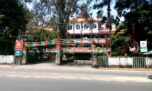 പരസ്യ പ്രചരണം അവസാനിച്ചതോടെ കൊല്ലത്ത് വ്യാപക അക്രമം പരസ്യ പ്രചരണം അവസാനിച്ചതോടെ കൊല്ലത്ത് വ്യാപക അക്രമം