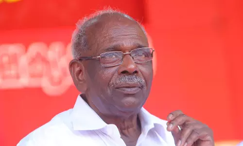 അച്ചാ ദിന്‍ ആഗയാ; പെട്രോള്‍ വില നൂറ് കടന്നത് ആഘോഷിച്ച് എം.എം മണി