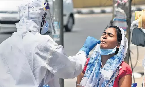 കോവിഡ് രണ്ടാം തരംഗം അതിരൂക്ഷം; പ്രധാനമന്ത്രി ഉന്നത തല യോഗം വിളിച്ചു