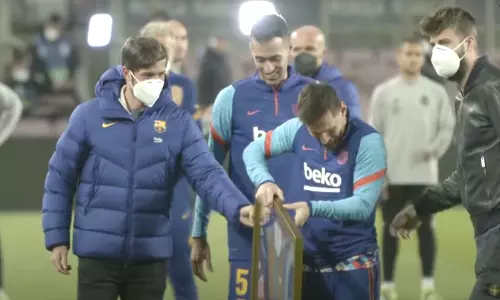 ബാഴ്‌സയിൽ റെക്കോർഡിട്ട് മെസി; ചരിത്രനിമിഷത്തിന് സാക്ഷിയാവാൻ ഭാര്യയും മക്കളും