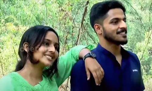 ഒന്നിച്ചു പഠിക്കുന്നു, ഒന്നിച്ചു കഴിക്കുന്നു... അപ്പോ പിന്നെ ഒന്നിച്ചൊരു ഡാൻസ് കളിച്ചു, ഇനിയും കളിക്കും: വിദ്വേഷ പ്രചാരണങ്ങളിൽ നവീനും ജാനകിയും ഒന്നിച്ചു പഠിക്കുന്നു, ഒന്നിച്ചു കഴിക്കുന്നു... അപ്പോ പിന്നെ ഒന്നിച്ചൊരു ഡാൻസ് കളിച്ചു, ഇനിയും കളിക്കും: വിദ്വേഷ പ്രചാരണങ്ങളിൽ നവീനും ജാനകിയും