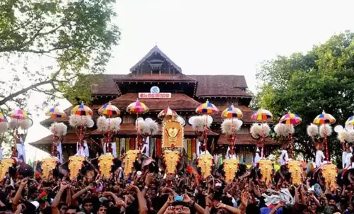 തൃശൂര്‍ പൂരത്തിന് ശക്തമായ പൊലീസ് സുരക്ഷ; ഒരുക്കങ്ങളുമായി ജില്ലാഭരണകൂടം