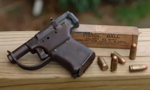 ഡൽഹിയിൽ ബന്ധുവിന്റെ വെടിയേറ്റ് മൂന്നു വയസ്സുകാരന് പരിക്ക്; കള്ളക്കഥ മെനഞ്ഞ് മുത്തശ്ശി