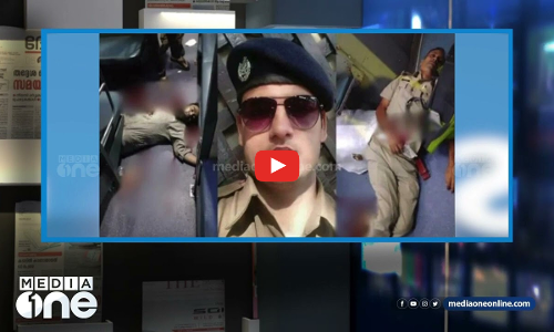 ശക്തമായ രാഷ്ട്രീയ നിലപാട് പറയുന്ന ടെലിഗ്രാഫ് പത്രത്തിന്റെ തലക്കെട്ടുകളും വാർത്താ അവതരണവും