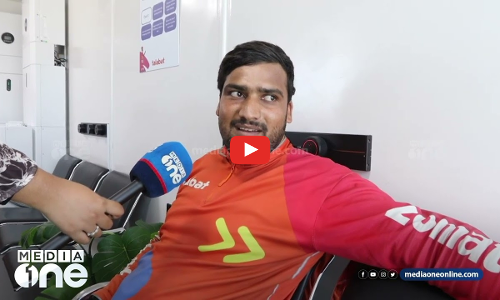 ഈ തണലിൽ ഇത്തിരി നേരം